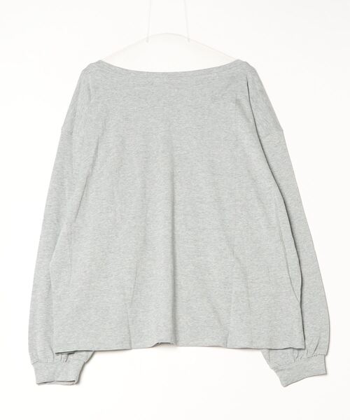 .KOM(ドットコム)の「『.KOM/ドットケーオーエム』英字プリントオフショルダー長袖Tシャツ【GC】(Tシャツ/カットソー・レディース・ホワイト/グレー・FREE)」の3枚目の写真