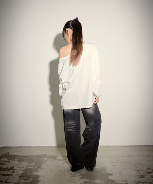 .KOM(ドットコム)の「『.KOM/ドットケーオーエム』英字プリントオフショルダー長袖Tシャツ【GC】(Tシャツ/カットソー・レディース・ホワイト/グレー・FREE)」の10枚目の写真
