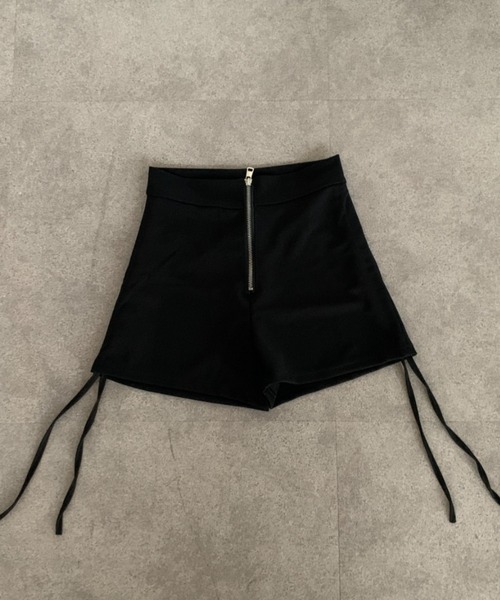 lilful（リルフル）の「フロントジップアップデザイン サイドギャザー ショートパンツ（その他パンツ・レディース・ブラック・S/M）」の7枚目の写真