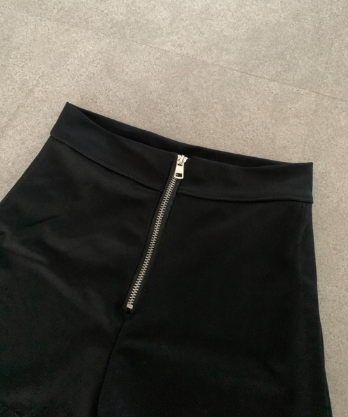 lilful（リルフル）の「フロントジップアップデザイン サイドギャザー ショートパンツ（その他パンツ・レディース・ブラック・S/M）」の9枚目の写真