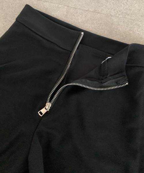 lilful（リルフル）の「フロントジップアップデザイン サイドギャザー ショートパンツ（その他パンツ・レディース・ブラック・S/M）」の10枚目の写真