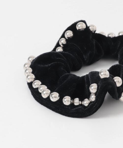 SMELLY（スメリー）の「メタルボールベロアシュシュ（ヘアゴム・レディース・ブラック系その他・-）」の9枚目の写真