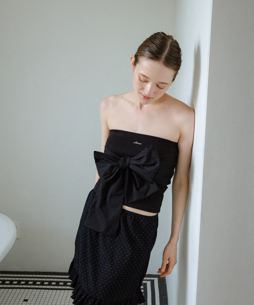 LETERIE(レテリー)の「RIBBON TIE TUBE TOP_BLACK(Tシャツ/カットソー・レディース・ブラック・FREE)」の4枚目の写真