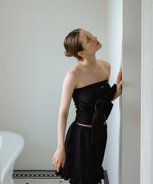 LETERIE(レテリー)の「RIBBON TIE TUBE TOP_BLACK(Tシャツ/カットソー・レディース・ブラック・FREE)」の5枚目の写真