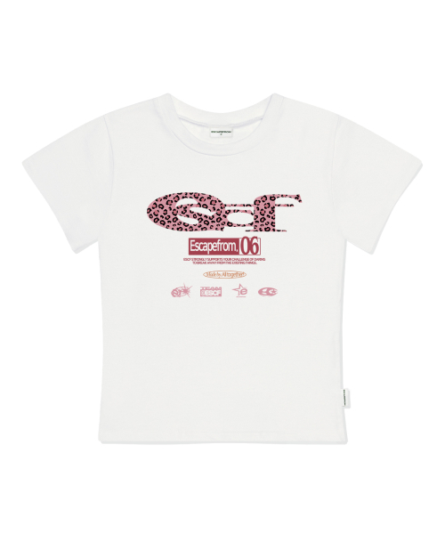 ESCAPEFROM（エスケープフロム）の「ピンクヒョウESCFロゴコラージュプリントスリムフィット半袖アイボリー（Tシャツ/カットソー・レディース・ホワイト・MEDIUM/LARGE）」の7枚目の写真