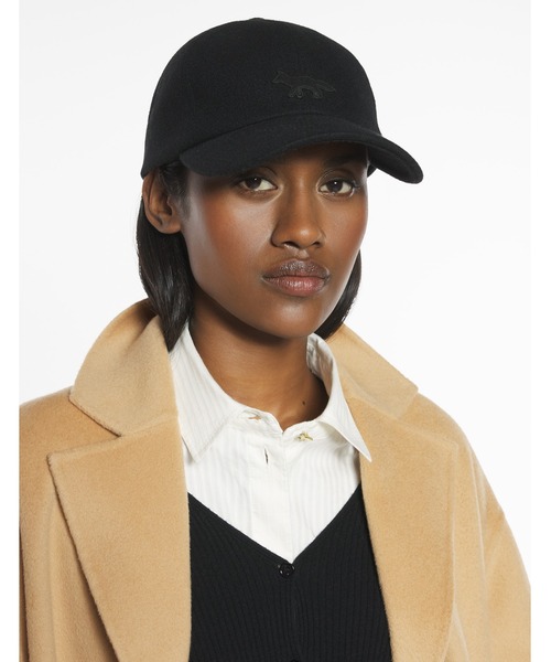 メゾンキツネ　キャップ　完売品　激レア MAISON KITSUNE メゾンキツネ ベースボールキャップ/6パネルキャップ