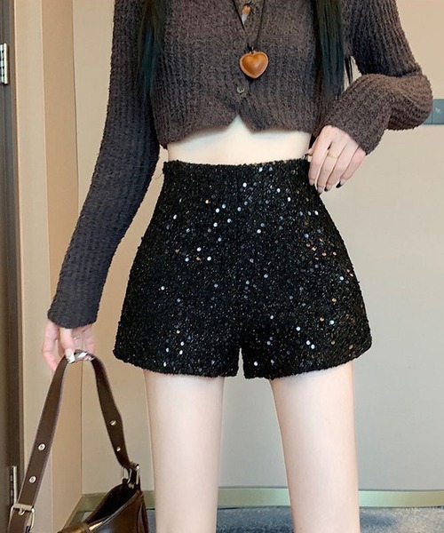 GLAMOROUS JANE(グラマラスジェーン)の「ラメツイードスパンコールショートパンツ(その他パンツ・レディース・ホワイト/ブラック・S/M)」の2枚目の写真