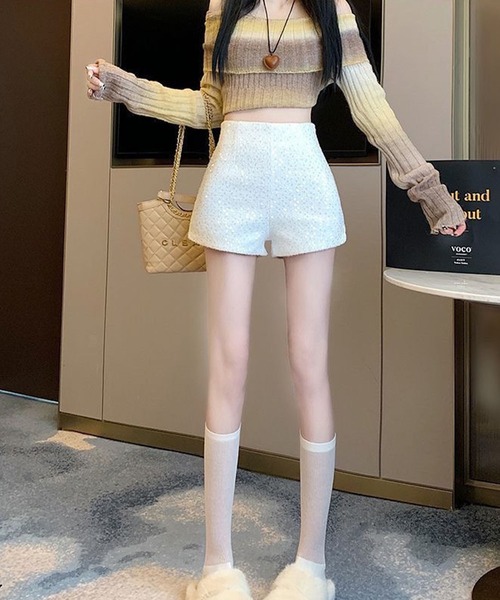 GLAMOROUS JANE(グラマラスジェーン)の「ラメツイードスパンコールショートパンツ(その他パンツ・レディース・ホワイト/ブラック・S/M)」の7枚目の写真