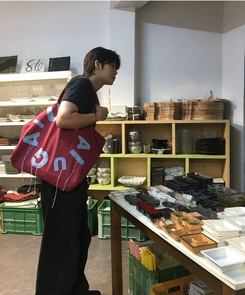 IUGAMAKARAS(イウガマカラス)の「IUGA Big Shopper Bag (Burgundy)(エコバッグ/サブバッグ・レディース・その他・FREE)」の18枚目の写真