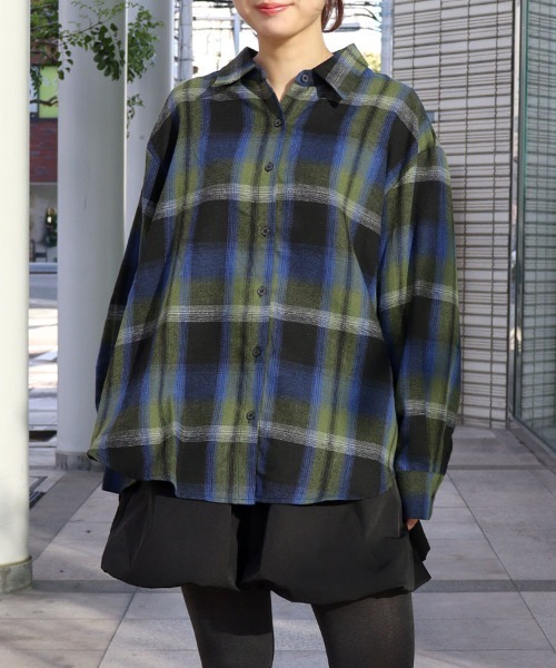 pufe(ピュフェ)の「【pufe】リラックスチェックシャツ(シャツ/ブラウス・レディース・ベージュ/オレンジ/ブルー・ONESIZE)」の2枚目の写真