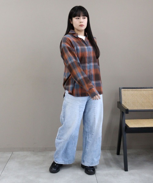 pufe(ピュフェ)の「【pufe】リラックスチェックシャツ(シャツ/ブラウス・レディース・ベージュ/オレンジ/ブルー・ONESIZE)」の5枚目の写真