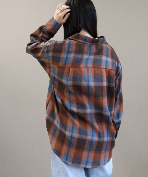 pufe(ピュフェ)の「【pufe】リラックスチェックシャツ(シャツ/ブラウス・レディース・ベージュ/オレンジ/ブルー・ONESIZE)」の7枚目の写真