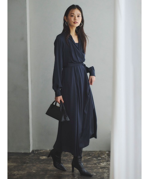 サテンオープンカラーフレアワンピース（ワンピース）｜anuans（ア