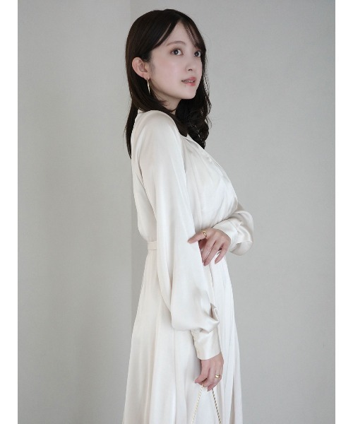 セール】サテンオープンカラーフレアワンピース（ワンピース）｜anuans