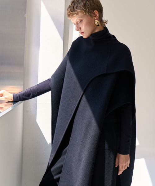 セール】ミニマルクラシックケープコート _ ブラック（ダッフルコート