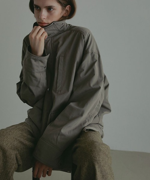 ETRE TOKYO（エトレトウキョウ）の「コンビネックワークブルゾン（ブルゾン・レディース・ブラック/カーキ/ベージュ・S/M）」の3枚目の写真