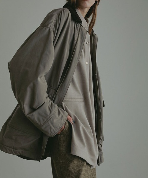 ETRE TOKYO（エトレトウキョウ）の「コンビネックワークブルゾン（ブルゾン・レディース・ブラック/カーキ/ベージュ・S/M）」の5枚目の写真