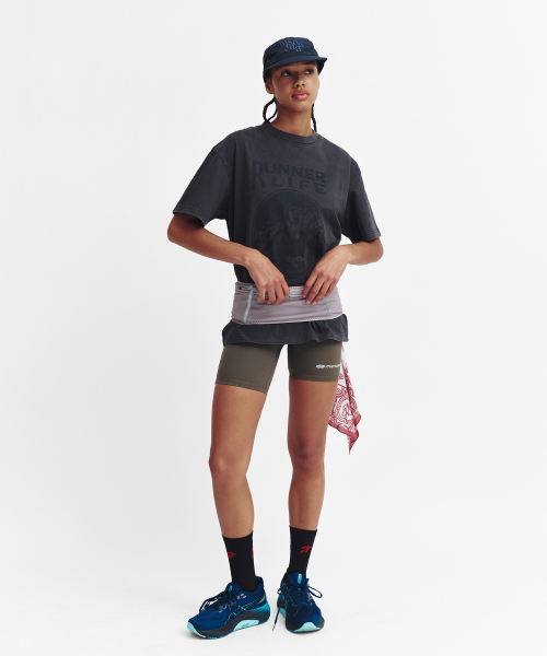 MENASOO(ミナス)の「275g Heavy Cotton Runner Graffiti Pigment T Shirt_Black(Tシャツ/カットソー・レディース・ブラック・SMALL/MEDIUM)」の13枚目の写真