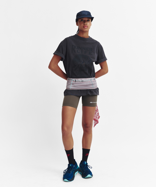MENASOO(ミナス)の「275g Heavy Cotton Runner Graffiti Pigment T Shirt_Black(Tシャツ/カットソー・レディース・ブラック・SMALL/MEDIUM)」の9枚目の写真