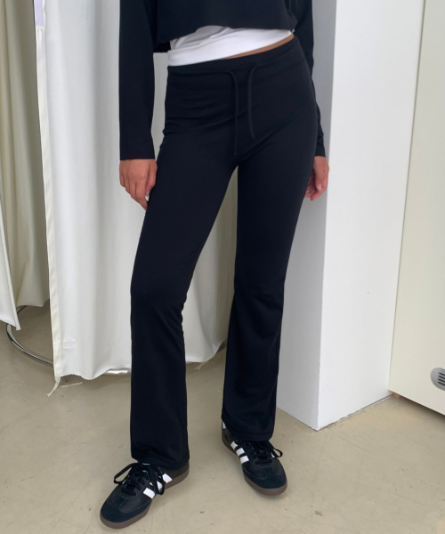 INJIACTIVE(インジアクティブ)の「バタードローストリングパンツ ブラック(スウェットパンツ・レディース・その他・SMALL/MEDIUM)」の3枚目の写真