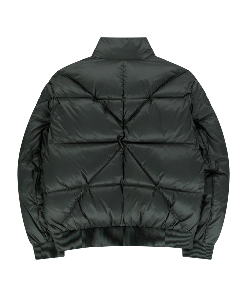 UNGIMMICK(アンジミック)の「DIAGONAL QUILTED GOOSE DOWN JACKET (KHAKI)(ダウンジャケット/コート・メンズ・その他・MEDIUM/LARGE)」の2枚目の写真