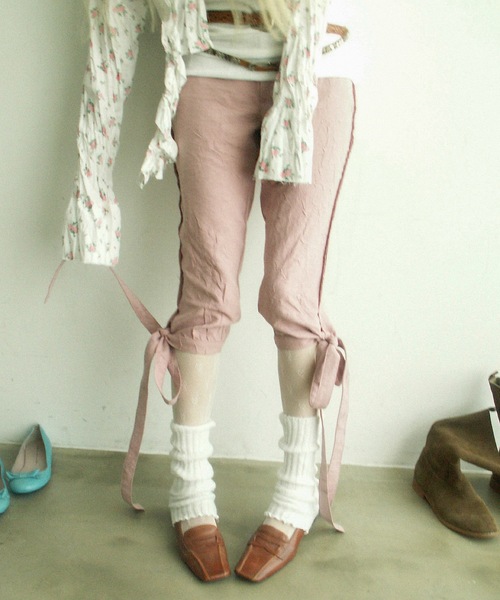 igi（イジ）の「BOW CRINKLE CAPRIS / リボンカプリパンツ（その他パンツ・レディース・ブラック/ベージュ/ピンク・FREE）」の3枚目の写真