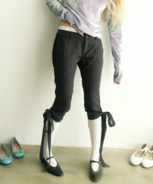 igi（イジ）の「BOW CRINKLE CAPRIS / リボンカプリパンツ（その他パンツ・レディース・ブラック/ベージュ/ピンク・FREE）」の2枚目の写真