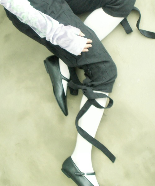 igi（イジ）の「BOW CRINKLE CAPRIS / リボンカプリパンツ（その他パンツ・レディース・ブラック/ベージュ/ピンク・FREE）」の6枚目の写真