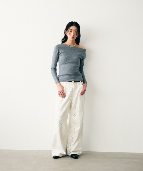 Lutim by u(ルチバイユー)の「ラメドット2WAYネックトップス(Tシャツ/カットソー・レディース・ブラック/アイボリー/グレー・FREE)」の11枚目の写真