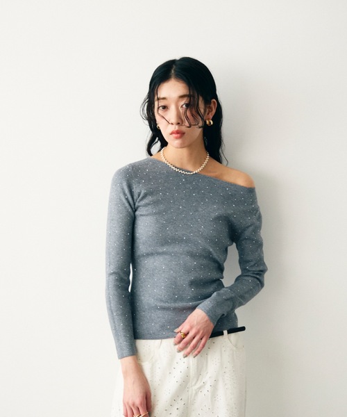 Lutim by u(ルチバイユー)の「ラメドット2WAYネックトップス(Tシャツ/カットソー・レディース・ブラック/アイボリー/グレー・FREE)」の8枚目の写真