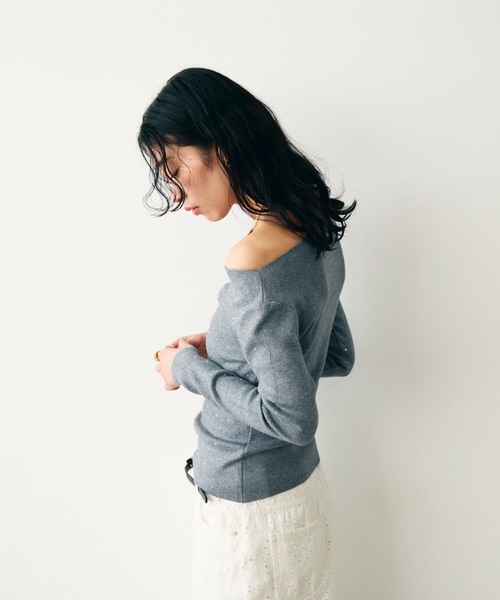 Lutim by u(ルチバイユー)の「ラメドット2WAYネックトップス(Tシャツ/カットソー・レディース・ブラック/アイボリー/グレー・FREE)」の21枚目の写真
