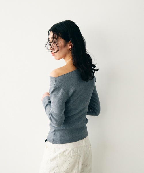 Lutim by u(ルチバイユー)の「ラメドット2WAYネックトップス(Tシャツ/カットソー・レディース・ブラック/アイボリー/グレー・FREE)」の10枚目の写真