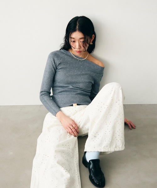 Lutim by u(ルチバイユー)の「ラメドット2WAYネックトップス(Tシャツ/カットソー・レディース・ブラック/アイボリー/グレー・FREE)」の15枚目の写真