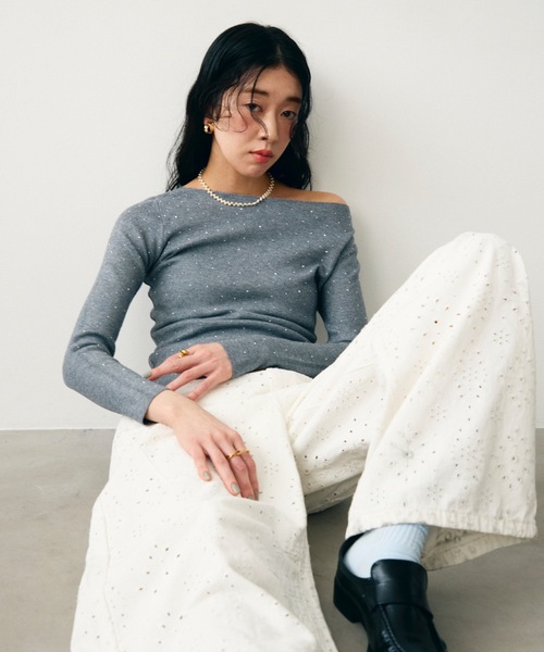 Lutim by u(ルチバイユー)の「ラメドット2WAYネックトップス(Tシャツ/カットソー・レディース・ブラック/アイボリー/グレー・FREE)」の16枚目の写真