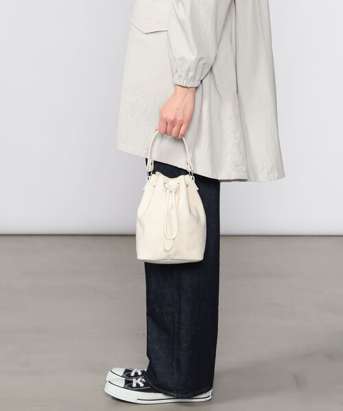 ORCIVAL（オーシバル）の「ORCIVAL | ツイル パース巾着バッグ UNISEX（ハンドバッグ・レディース・アイボリー/ブラック/ライトグレー・-）」の15枚目の写真