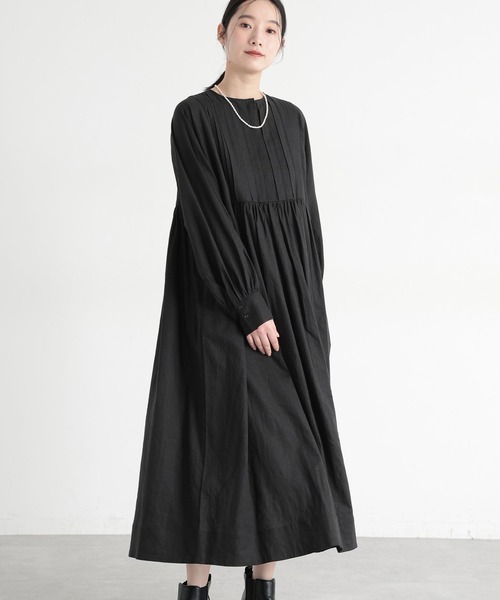 studio CLIP（スタディオクリップ）の「《natural by clip》LRピンタックワンピース[プチサイズあり]（ワンピース・レディース・ブラック/ブルー・PF/FREE）」の6枚目の写真