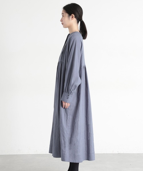 studio CLIP（スタディオクリップ）の「《natural by clip》LRピンタックワンピース[プチサイズあり]（ワンピース・レディース・ブラック/ブルー・PF/FREE）」の22枚目の写真