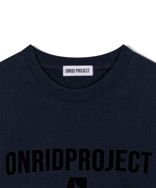 ONRIDPROJECT(オンリードプロジェクト)の「ウィメンズエッセンシャルクロップスウェットシャツ - ネイビー(スウェット・レディース・その他・FREE)」の2枚目の写真