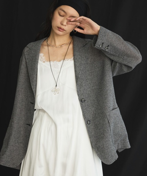 Doux archives(ドゥアルシーヴ)の「ヴィンテージサテンレースキャミ(シャツ/ブラウス・レディース・オフホワイト/ブラック/アイボリー・FREE)」の6枚目の写真