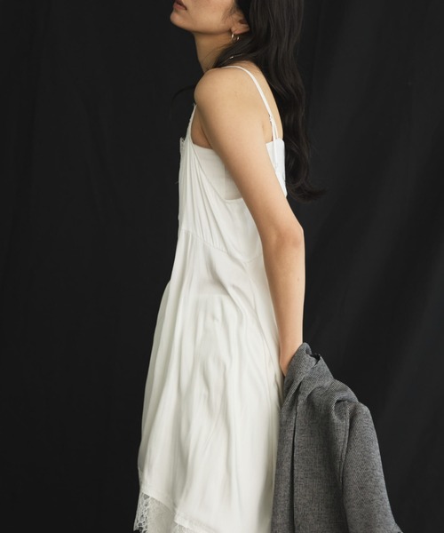 Doux archives(ドゥアルシーヴ)の「ヴィンテージサテンレースキャミ(シャツ/ブラウス・レディース・オフホワイト/ブラック/アイボリー・FREE)」の17枚目の写真