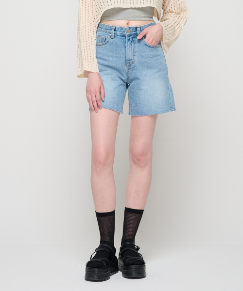 カッティングデニムウエストバンディングショートパンツ（ヴィンテージブルー）