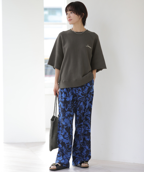 JOURNAL STANDARD relume（ジャーナルスタンダード　レリューム）の「ハーフスリーブ刺繍ロゴスウェット（スウェット・レディース・ネイビー/ブラック系その他/グレー・FREE）」の4枚目の写真