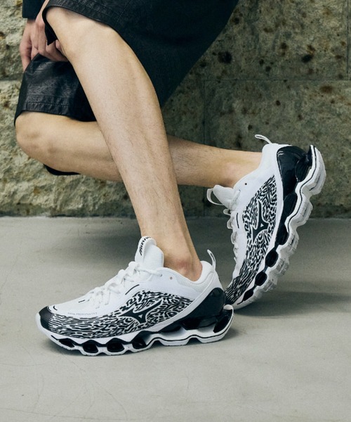 MIZUNO（ミズノ　）の「WAVE PROPHECY 13.2　D1GA261304（スニーカー・メンズ・ホワイト・27.5cm/27.0cm/26.5cm/26.0cm/28.0cm/25.5cm/23.5cm/24.0cm/24.5cm/28.5cm/23.0cm/25.0cm/29.0cm）」の11枚目の写真