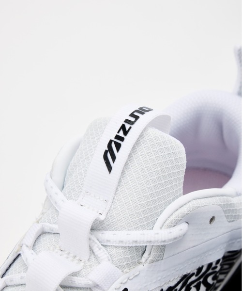 MIZUNO（ミズノ　）の「WAVE PROPHECY 13.2　D1GA261304（スニーカー・メンズ・ホワイト・27.5cm/27.0cm/26.5cm/26.0cm/28.0cm/25.5cm/23.5cm/24.0cm/24.5cm/28.5cm/23.0cm/25.0cm/29.0cm）」の3枚目の写真