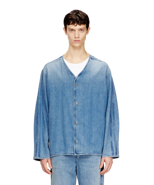 DIESEL(ディーゼル)の「メンズ デニム長袖シャツ D-CADI-S(シャツ/ブラウス・メンズ・ライトブルー・LARGE/MEDIUM/SMALL/X-LARGE)」の1枚目の写真