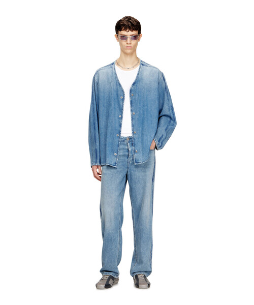DIESEL(ディーゼル)の「メンズ デニム長袖シャツ D-CADI-S(シャツ/ブラウス・メンズ・ライトブルー・LARGE/MEDIUM/SMALL/X-LARGE)」の2枚目の写真