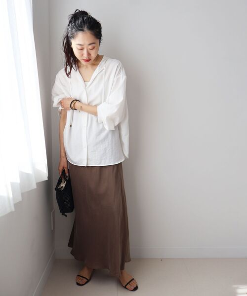 le.coeur blanc(ルクールブラン)の「キュプラナロースカート(スカート・レディース・チャコールグレー/モカ/カーキブラウン/ブラック・36/38)」の15枚目の写真