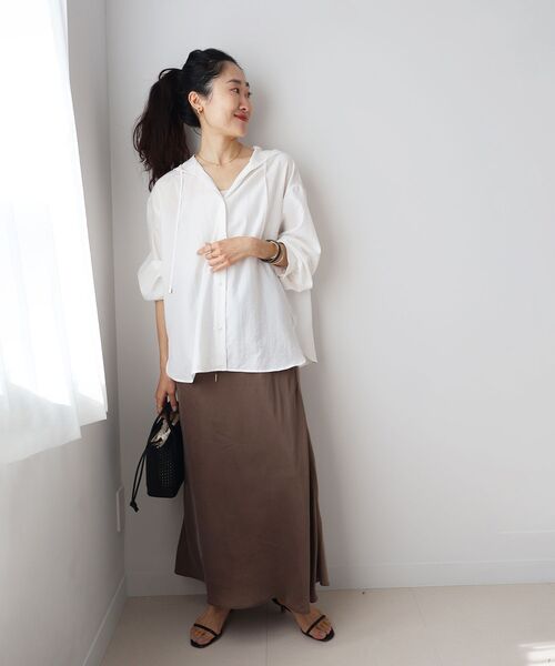 le.coeur blanc(ルクールブラン)の「キュプラナロースカート(スカート・レディース・チャコールグレー/モカ/カーキブラウン/ブラック・36/38)」の16枚目の写真