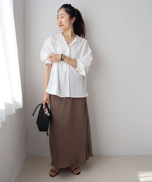 le.coeur blanc(ルクールブラン)の「キュプラナロースカート(スカート・レディース・チャコールグレー/モカ/カーキブラウン/ブラック・36/38)」の17枚目の写真