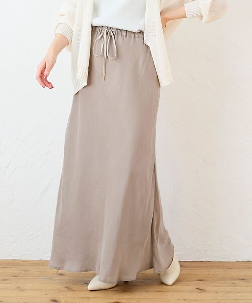 le.coeur blanc(ルクールブラン)の「キュプラナロースカート(スカート・レディース・チャコールグレー/モカ/カーキブラウン/ブラック・36/38)」の22枚目の写真